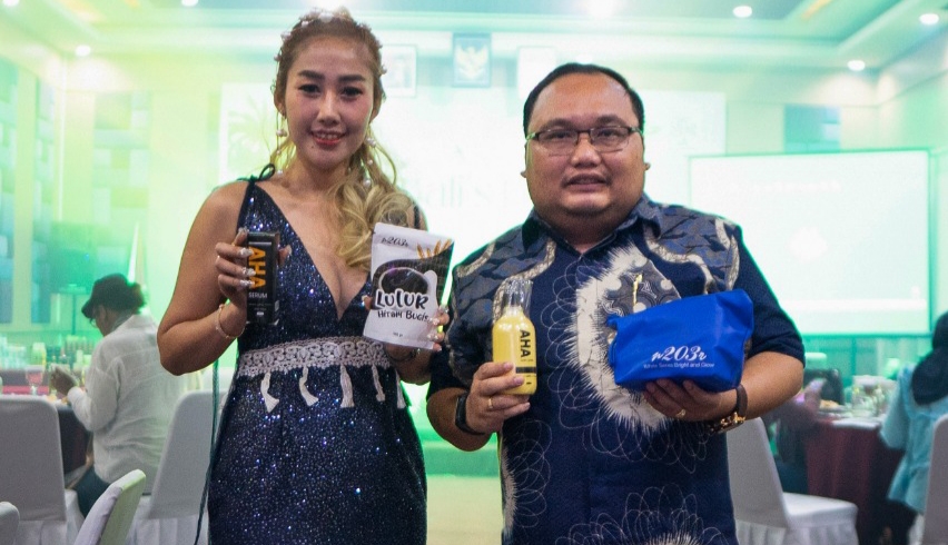 Gaungkan Semboyan “Cantik Itu Tak Harus Mahal”, NR Herbal Care Hadir di Pulau Bali
