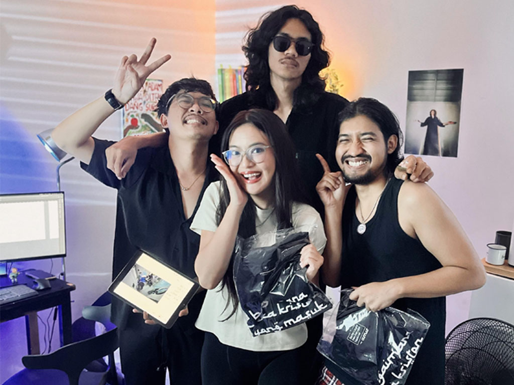 Aldy Amis (Amis) resmi merilis film pendek yang diadaptasi dari lagu viral berjudul Cinta Kadang Anjing. (Foto: Istimewa)