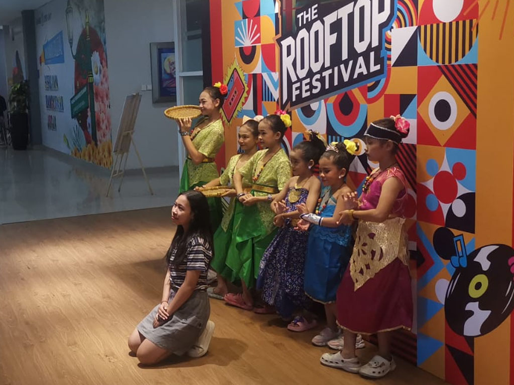 Studio 103 Jadi Panggung Kolaborasi: The Rooftop Festival Rangkul Komunitas Urban Jogja