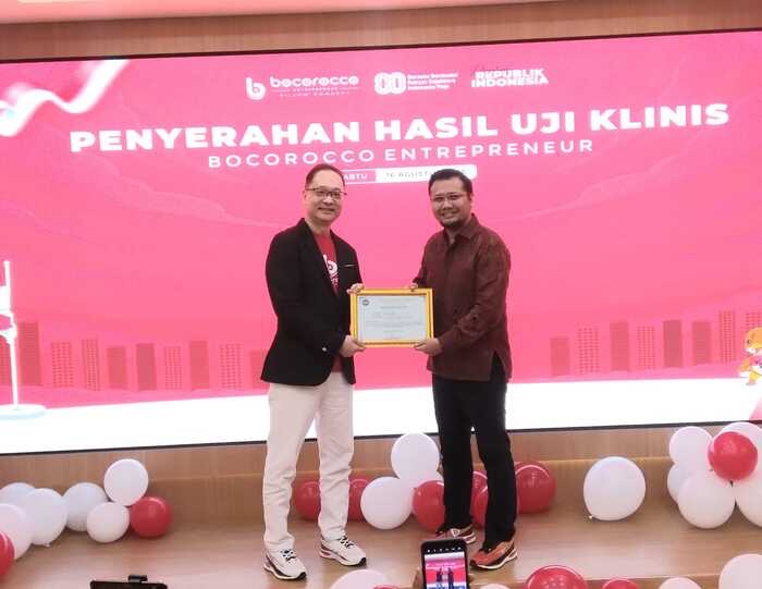 Bocorocco, merek alas kaki premium, mengumumkan hasil uji klinis untuk teknologi andalan Pillow Concept Technology (PCT). Penelitian ini membuktikan secara ilmiah manfaat PCT dalam mengurangi nyeri dan meningkatkan kenyamanan kaki, menunjukkan komitmen inovasi dalam produk anak bangsa.