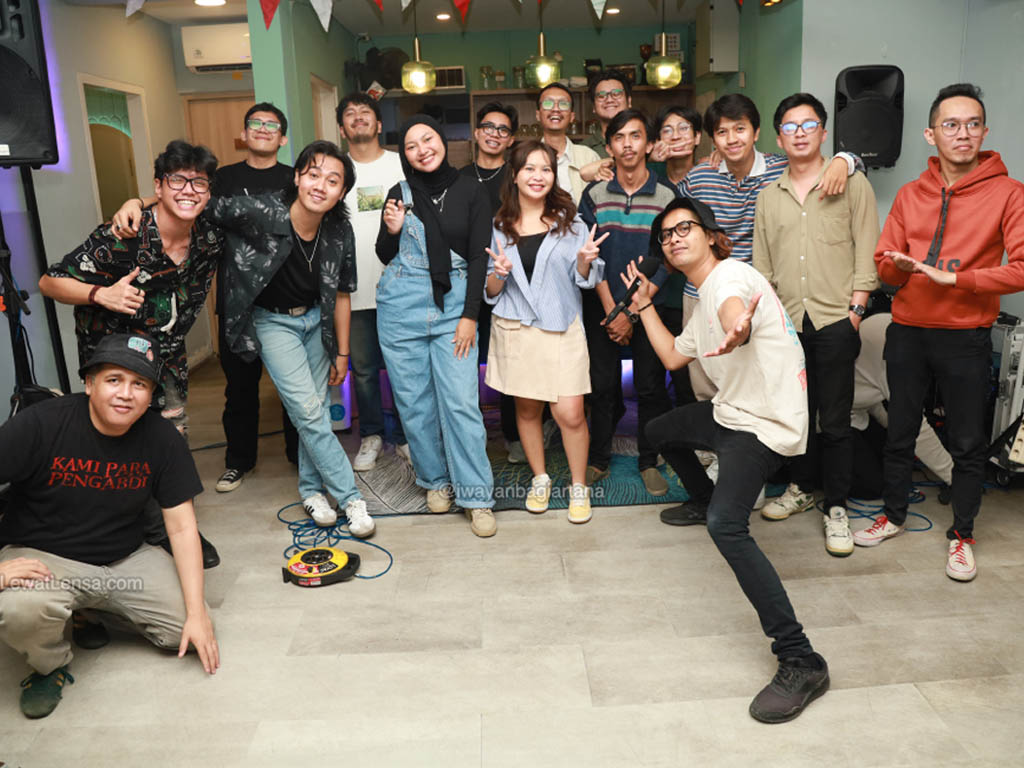 Adna Oekon Sentuh Hati Penonton di Main-Main di Cipete Vol. 29
