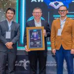Bank Jakarta menerima penghargaan Indonesia 50 Best Chief Executive Officer Awards & Indonesia Best Chief Operations Officer Awards 2026 versi The Iconomics. (Foto: Istimewa)