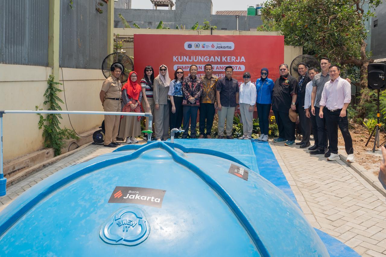 Suasana kunker Pansus CSR/TJSL ke fasilitas pengolahan sampah organik. (Foto: Istimewa)