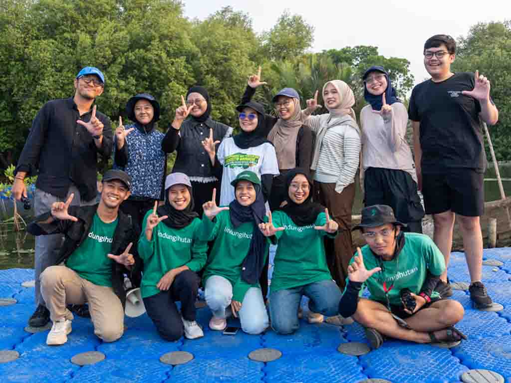 Dokumentasi aksi penanaman 100 bibit mangrove di Ekowisata Mangrove PIK. (Foto: Istimewa)